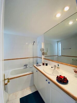 Bathroom - Costa Adeje AC-D Sunset Ocean View (costa adeje)