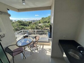 Superior Apartment, Balcony, City View | Wi-fi percuma 