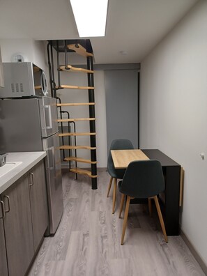 Dining - Vrbo Property (Foix)