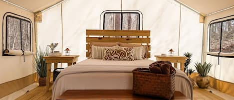 1 bedroom, bed sheets