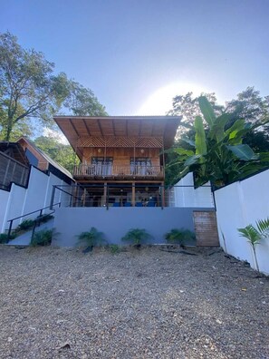 Exterior - Jacaranda House, rustic, Private Pool (Puerto Viejo)