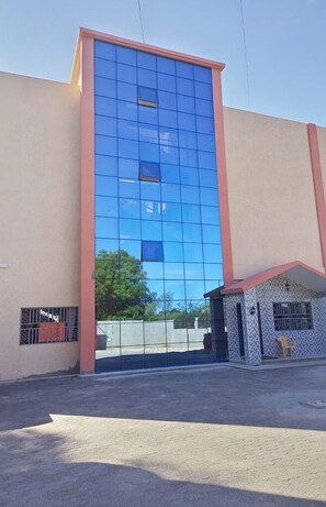 Exterior - Handshake Hotel Mtwapa (Mtwapa)