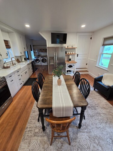 2-bedroom farm guesthouse surrounded by beautiful farmland with cozy charm