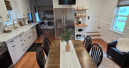 2-bedroom farm guesthouse surrounded by beautiful farmland with cozy charm