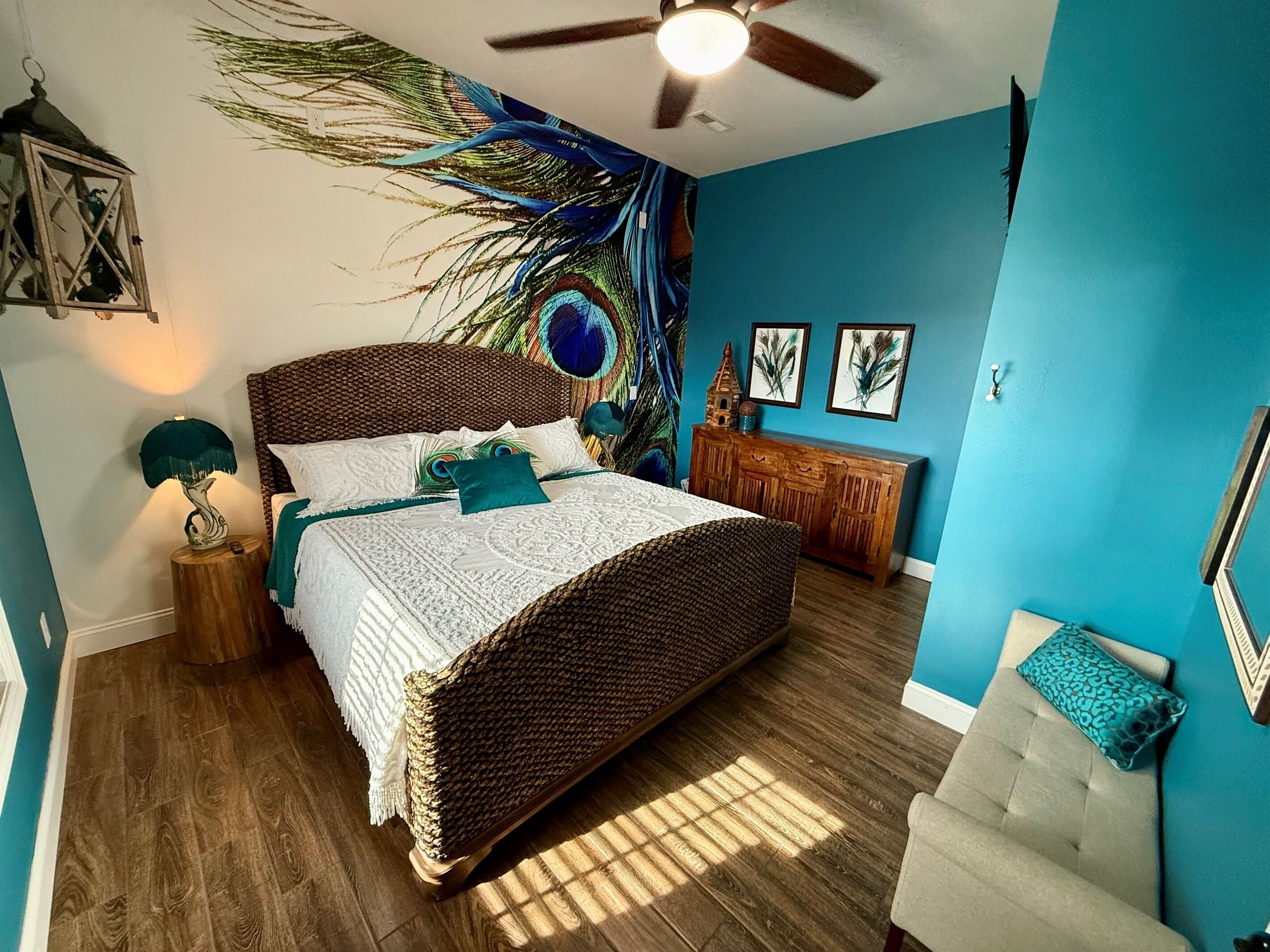 7 bedrooms, desk, iron/ironing board, travel crib