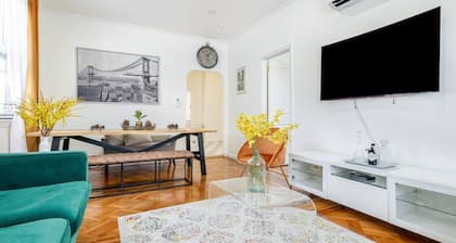 The Brooklyn Haven 6BR|2 Ba | Free Parking