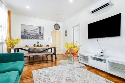 The Brooklyn Haven 6BR|2 Ba | Free Parking