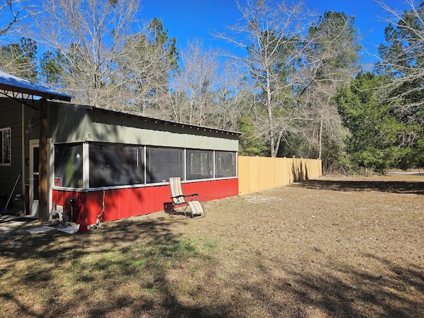 Exterior - Happy Time cabin, a place to relax or recharge in Ponce De Leon (Ponce de Leon)