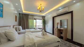 3 habitaciones, tabla de planchar con plancha, wifi y ropa de cama