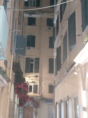 Exterior detail - Stay by Liston,Discover Corfùs old town (Kerkira)