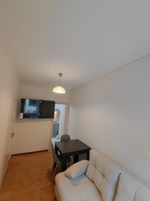 Smart TV - Stay by Liston,Discover Corfùs old town (Kerkira)