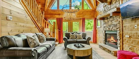 Smart TV, chimenea, futbolito y libros