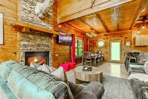 Interior - Dollywood & Pigeon Forge | Game room | Sleeps 12 (Pigeon Forge)