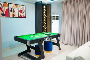 Games room - A Premium 4-Bedroom Short-Let in Ikeja. Enjoy the privacy of a luxury apartment. (Lagos)