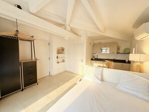 Room - Bastide Luxueuse - Swimming pool & XXL view - 12/14 pers (Tanneron)