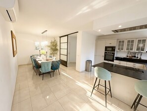 Dining - Bastide Luxueuse - Swimming pool & XXL view - 12/14 pers (Tanneron)