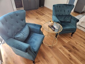Interior - Updated Studio in LA with refreshing AC & Washer/Dryer (Los Angeles)