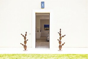 Exterior detail - Villa Heron, Nature Escape with Pool (Sicilia)