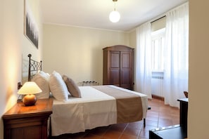 Comfort Double Room, Park View - La Perla del Sangro (Castel di Sangro)