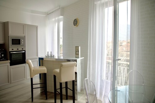 "Felicita" San Francesco lake view Relax Apartment