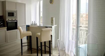 "Felicita" San Francesco lake view Relax Apartment