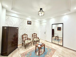 Interior - Spacious 4-bedroom apartment in awesome Giza Governorate with AC (Giza Governorate)