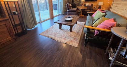 Roundhead Mountain Lodge