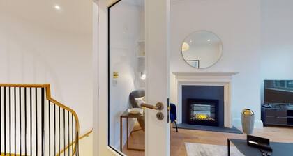 Bright 1BR Stay at St Stephen's Green