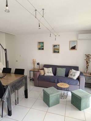 Smart TV, books - L'Ecrin de la plage, 3-star house, 100m from the beach (Sainte-Marie-la-Mer)