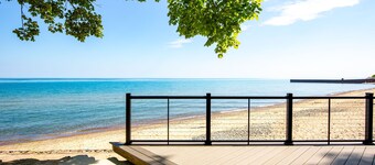 Magnolia Place Retreat • Walk to Beach • Group Getaways