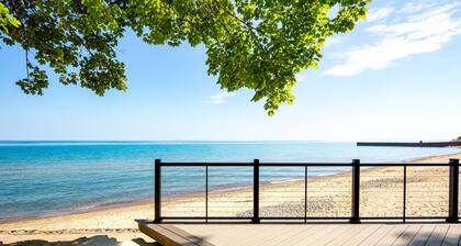 Magnolia Place Retreat • Walk to Beach • Group Getaways