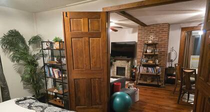 Spacious 2,000 Sq Ft New England Retreat - 2BR/2BA Walk to Shops and Restaurants