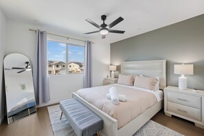 7 bedrooms, iron/ironing board, WiFi, bed sheets - Desert Resort Game Room Heated SwimUpBar Geyser (Coachella)