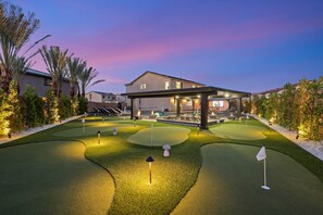 Property grounds - Desert Resort Game Room Heated SwimUpBar Geyser (Coachella)