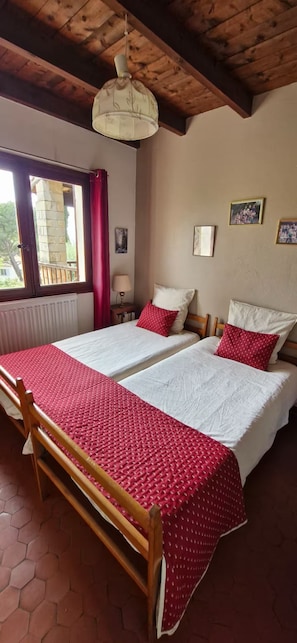 Room - Vrbo Property (Carqueiranne)