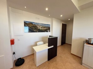 Lobby - Jenka (Caltabellotta)