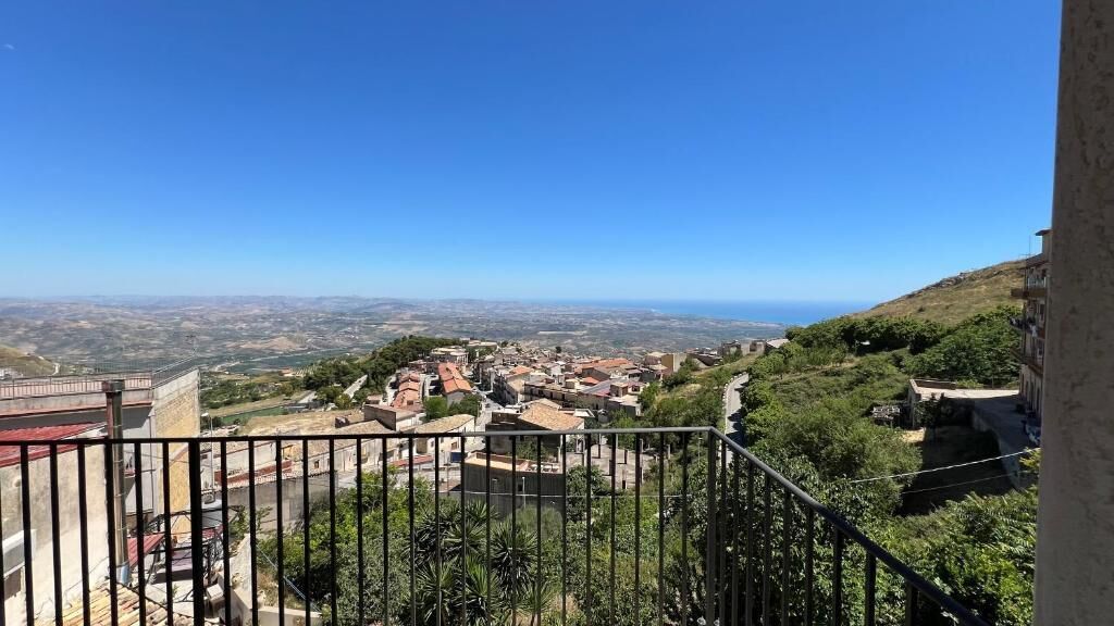 Chambre Double ou avec lits jumeaux, vue vallée | Enceinte de l’hébergement