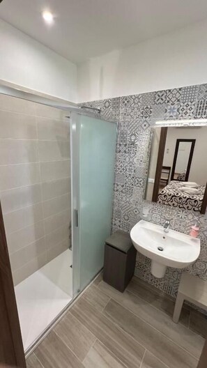Bathroom - Jenka (Caltabellotta)