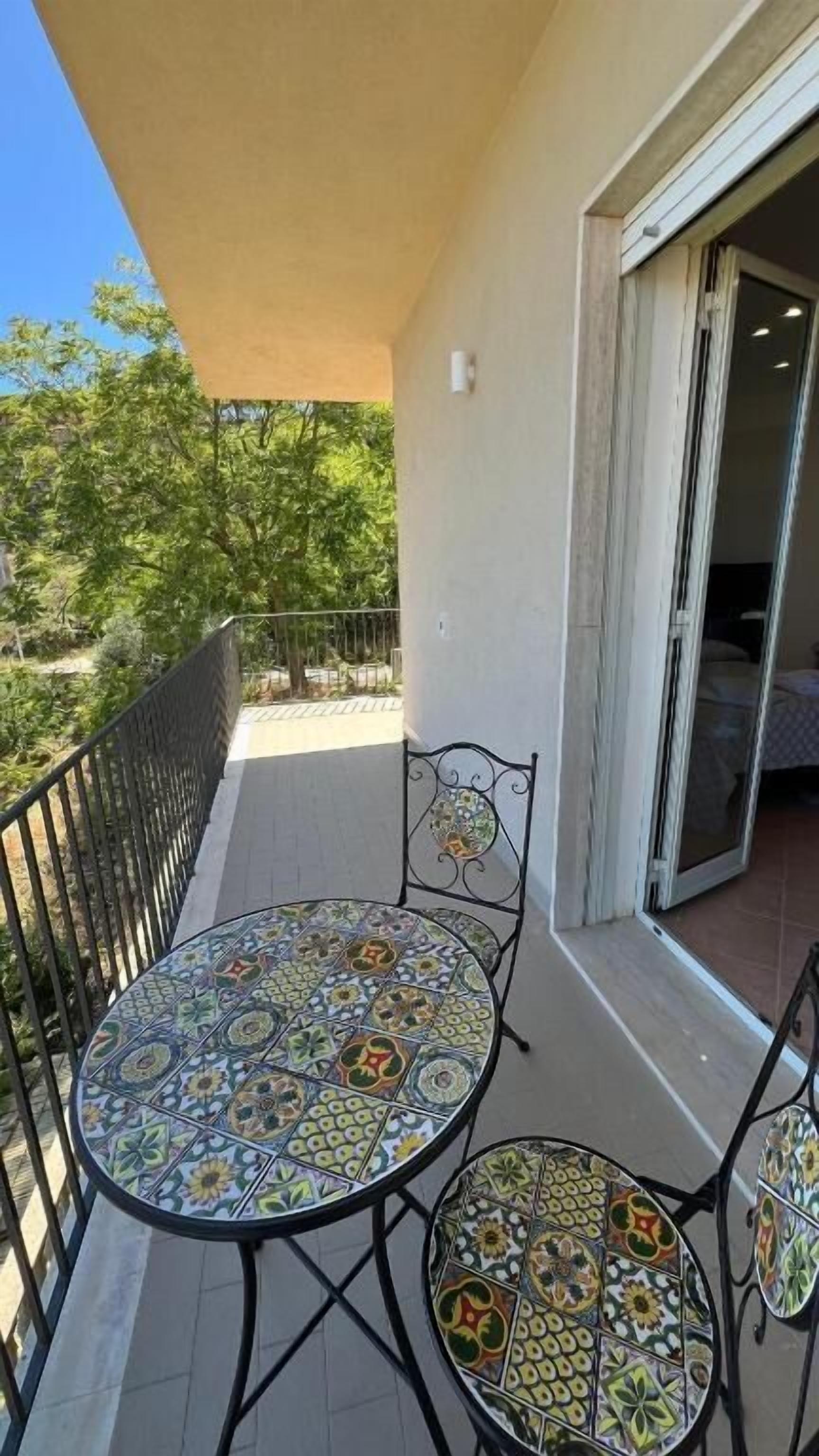 Chambre Triple, vue vallée | Terrasse/Patio