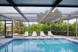 Pool - Waterfront Canal Home w/ Private Pool . Family Getaway . New Rental (Cape Coral)