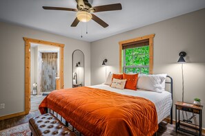 2 bedrooms, free WiFi, bed sheets - NEW! Time Falls Cabin | 2 King BR | 2.5 BA | 2 Porches | Fire Pit | Fast WiFi (Mentone)