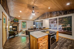 Fridge, microwave, oven, stovetop - NEW! Time Falls Cabin | 2 King BR | 2.5 BA | 2 Porches | Fire Pit | Fast WiFi (Mentone)