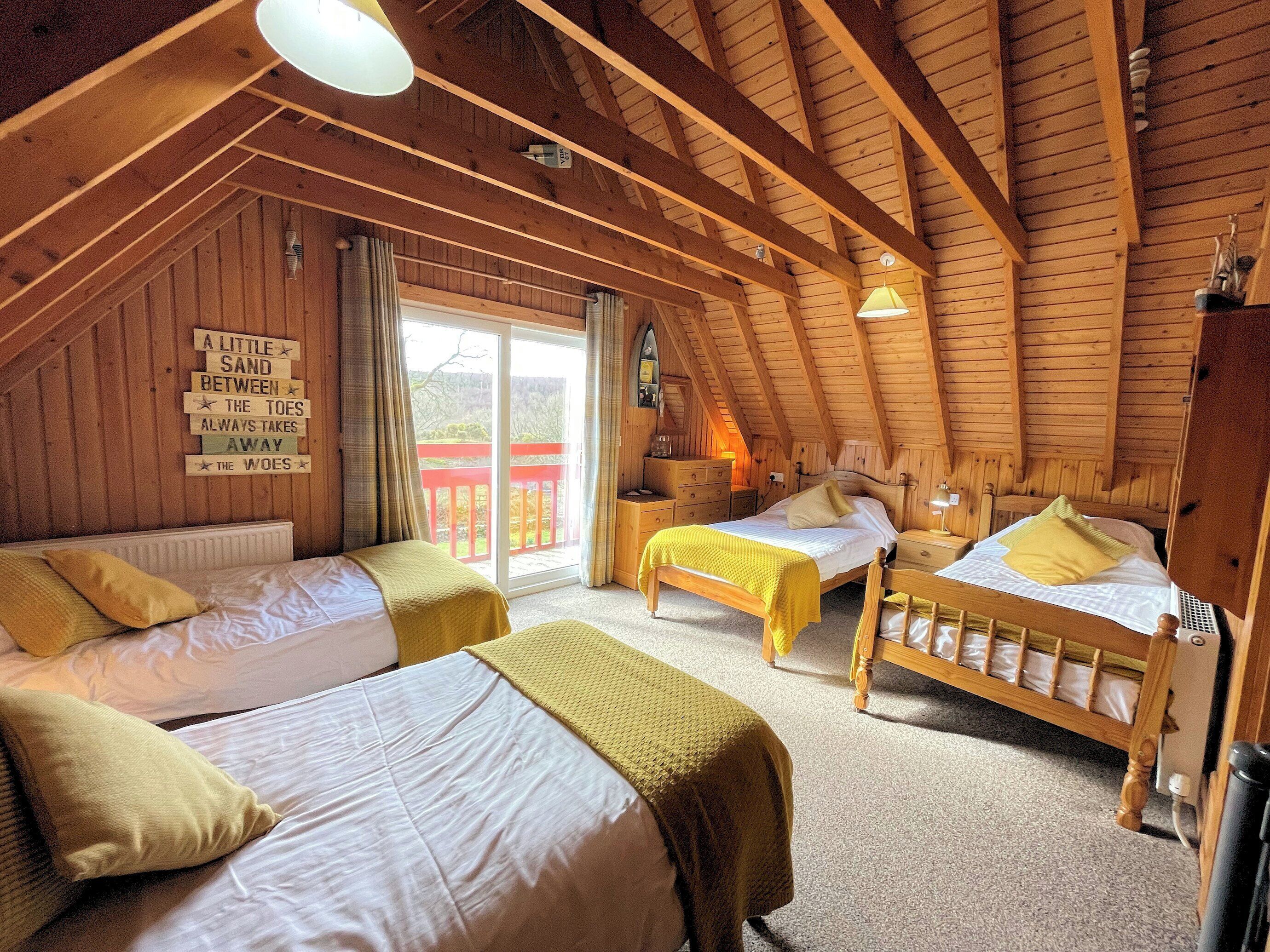 4 bedrooms, iron/ironing board, free WiFi, bed sheets