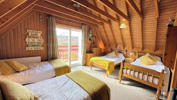 4 bedrooms, iron/ironing board, free WiFi, bed sheets