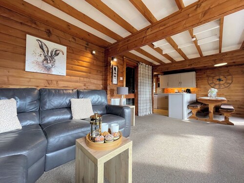 Country Chalet • 5 Min to Beach • Golf Nearby - Pass the Keys