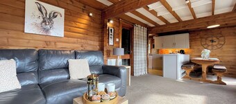 Country Chalet • 5 Min to Beach • Golf Nearby - Pass the Keys