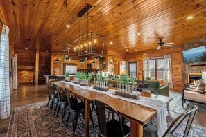 Interior - Stunning Gatlinburg Views, Theater, Arcade, Pools! (Gatlinburg)