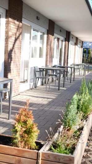 Outdoor dining - Gästehaus Tilly Hotel (Hann. Münden)