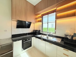 House, 3 Bedrooms, Patio | Private kitchen - Luxury House Near Suvarnabhumi Airport (Bang Phli)