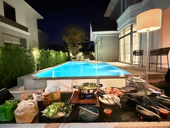 House, 3 Bedrooms, Patio | Outdoor dining - Luxury House Near Suvarnabhumi Airport (Bang Phli)